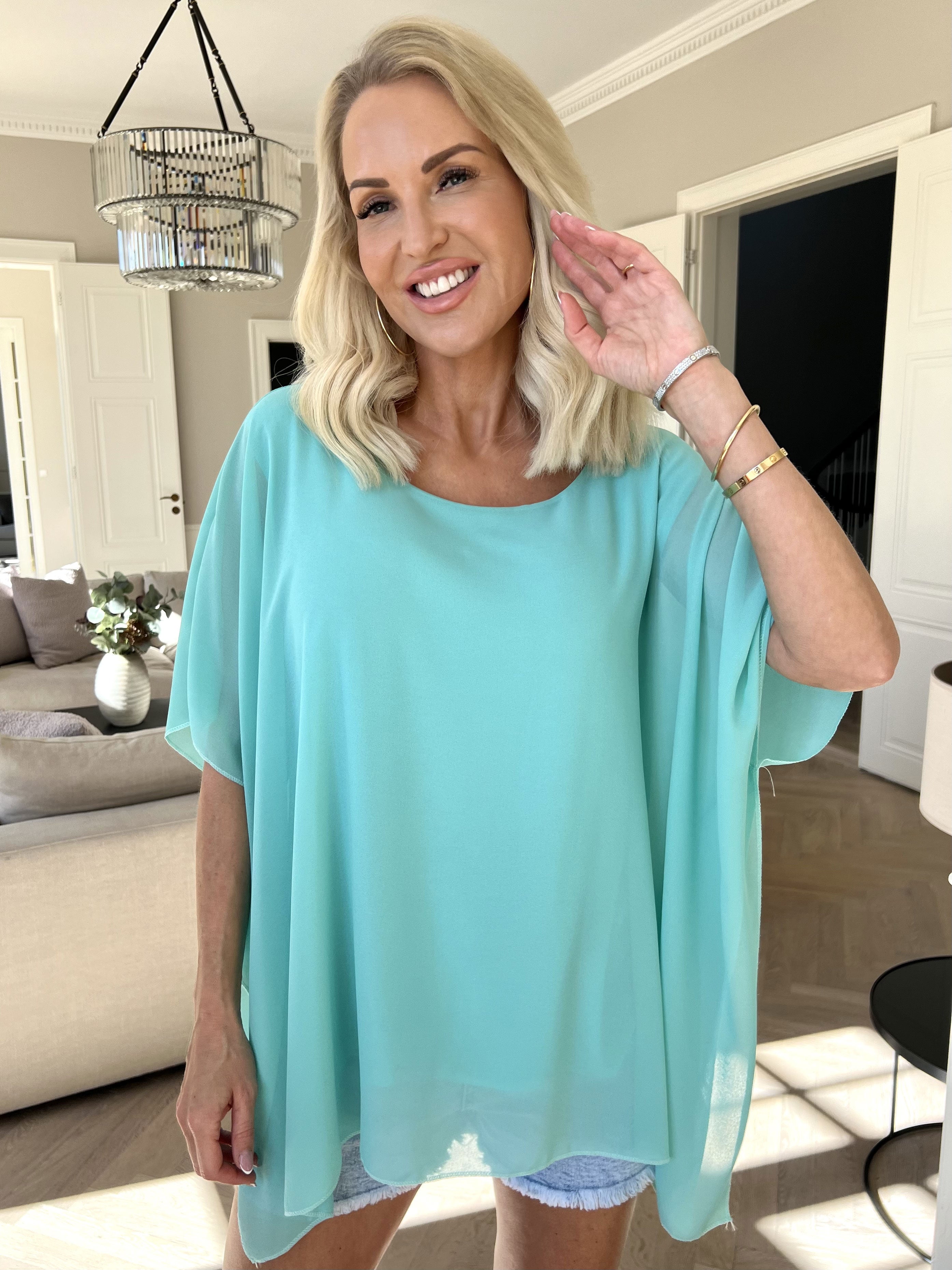 Mirabella Plain Shirt - Sød tunika med løst chiffonlag